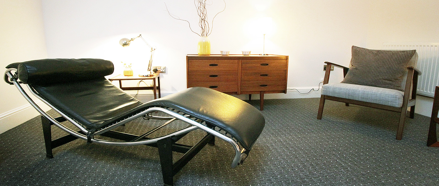 HQ Therapy Rooms Haggerston London E8 Consulting Room 9 with therapists couch