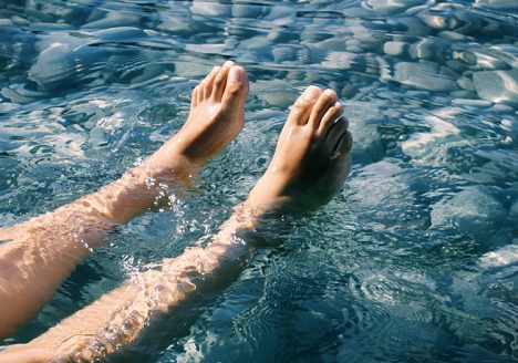Happy Feet and The Benefits Of Foot Reflexology